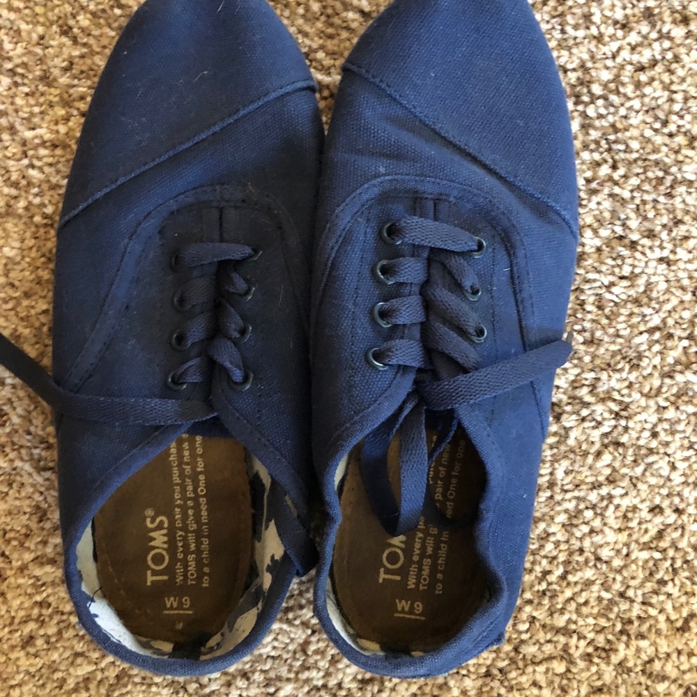 Toms